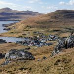 Tænastugjøld á tóm hús í Fámjin, men ikki í Porkeri