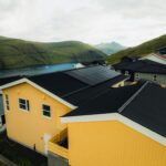 Visti tú, at fleiri og fleiri velja at fáa sær sólorkuverk?