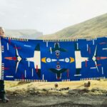 Digitalir nomadar við grafiskum teppi