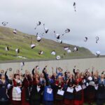 Myndir av ársins studentum á Miðnám í Suðuroy