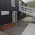 Fólk úr 30 ymiskum londum hava vitjað Biskupskeldu í summar